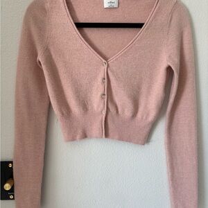 Wilfred Aritzia Cropped Cardigan Sweater XS Pink Button Front V Neck Long Sleeve